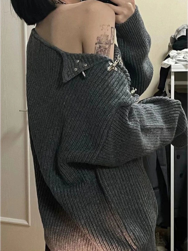 Sweter z otwarciem na ramię