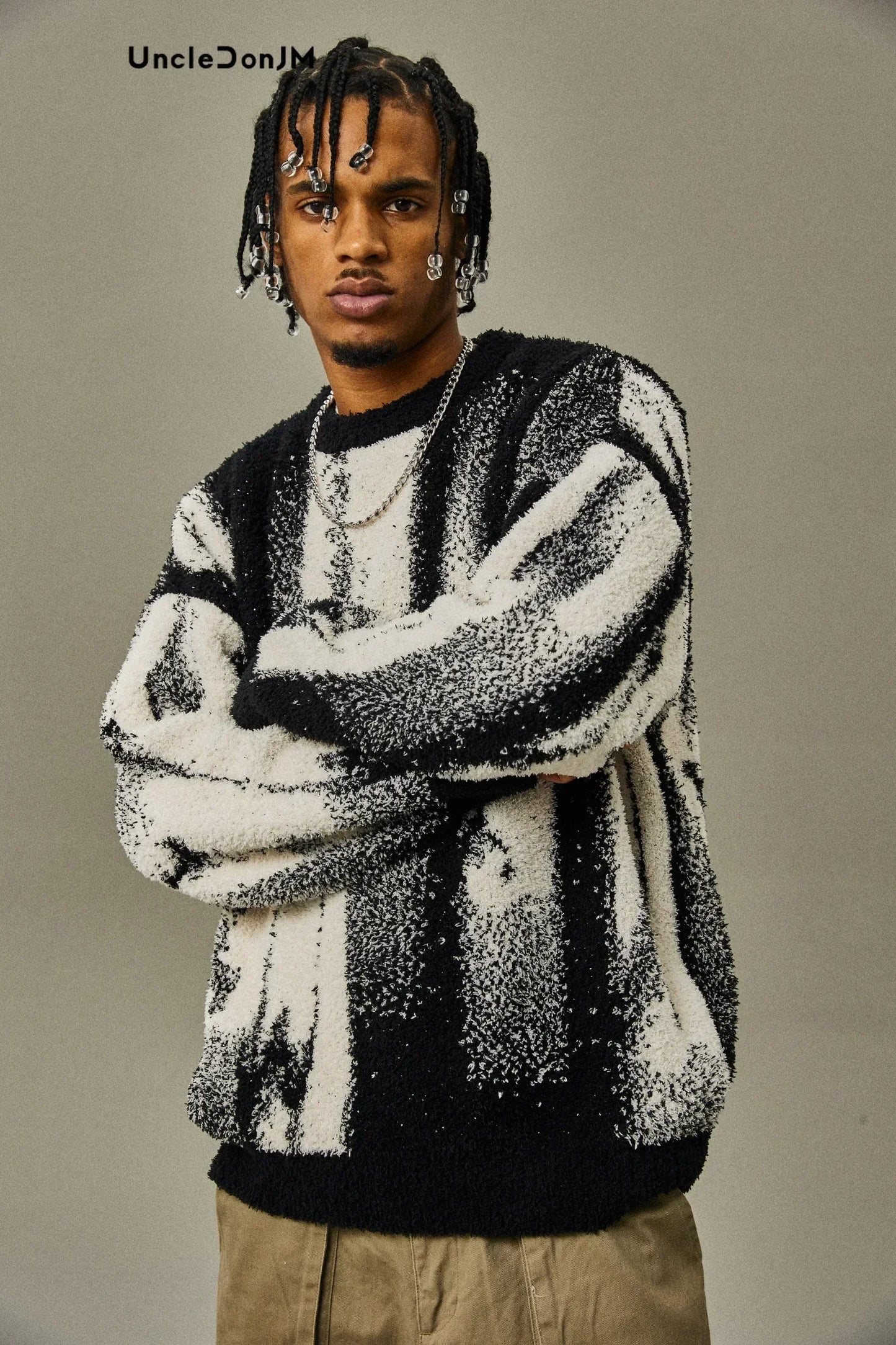 Sweter ze wzorem