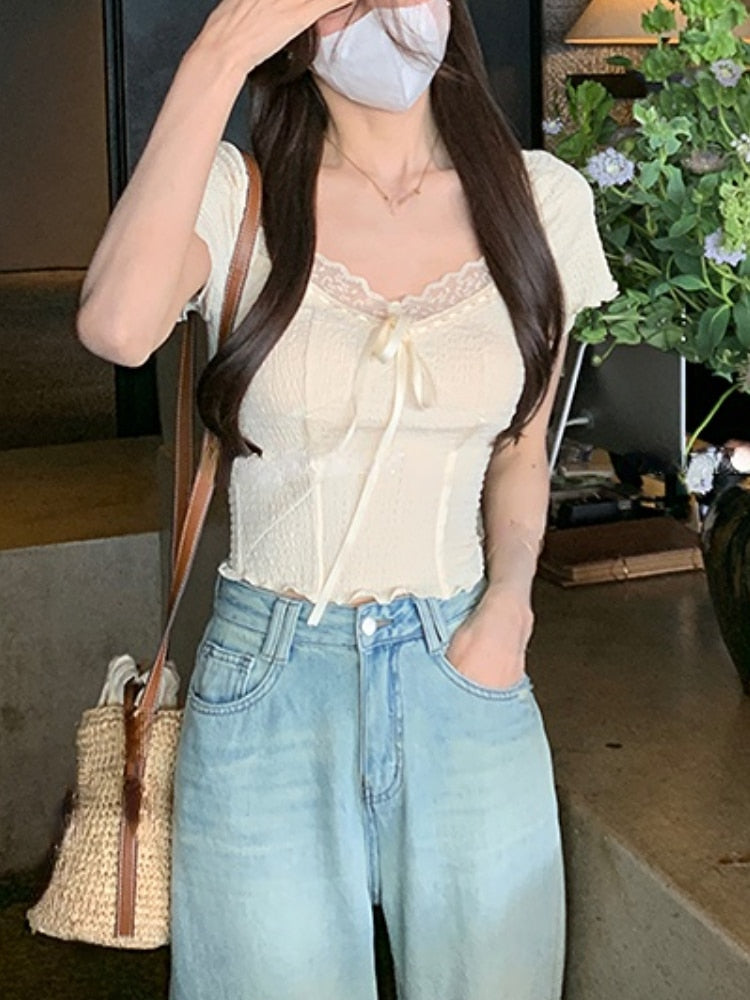 Beżowy crop top