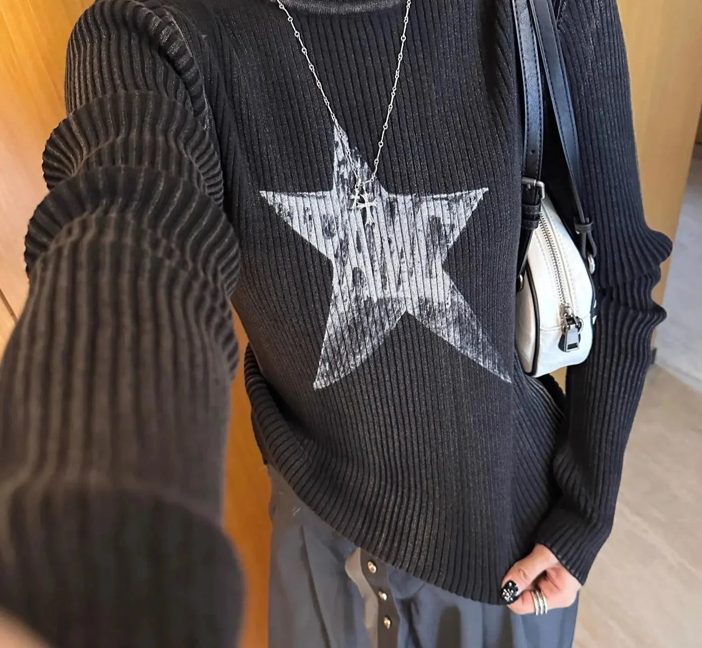 Sweter z gwiazdą