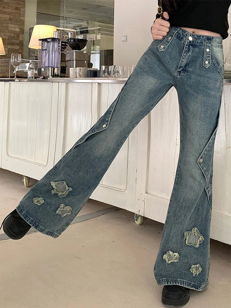 Jeansy typu flare